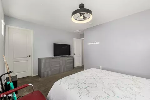 Bedroom - 2507 E Rustling Oaks Ln, Phoenix, AZ 85024 photo 5 of 8