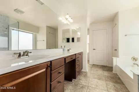 Bath - 2507 E Rustling Oaks Ln, Phoenix, AZ 85024 photo 1 of 5