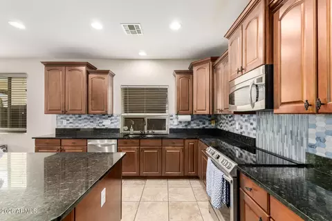 Kitchen - 2507 E Rustling Oaks Ln, Phoenix, AZ 85024 photo 3 of 3