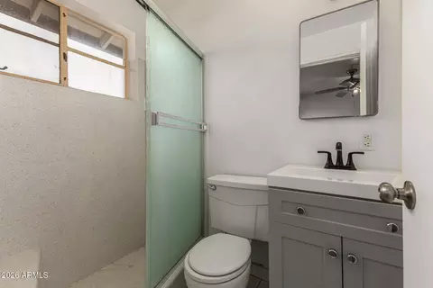 Bath - 611 Encanto Dr, Tempe, AZ 85281 photo 1 of 2