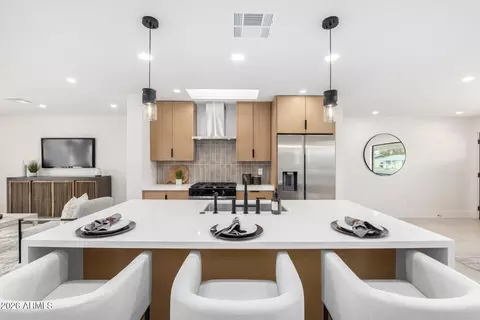Kitchen - 3247 E Sheridan St, Phoenix, AZ 85008 photo 3 of 6