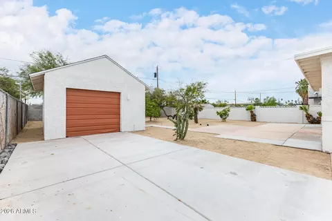 Exterior - 3247 E Sheridan St, Phoenix, AZ 85008 photo 4 of 6