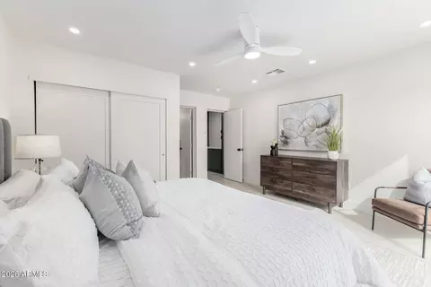 Bedroom - 3247 E Sheridan St, Phoenix, AZ 85008 photo 4 of 6