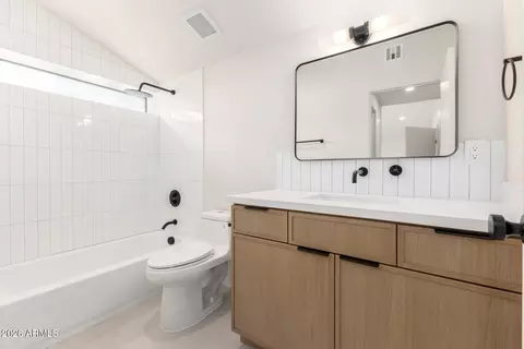 Bath - 3247 E Sheridan St, Phoenix, AZ 85008 photo 6 of 8