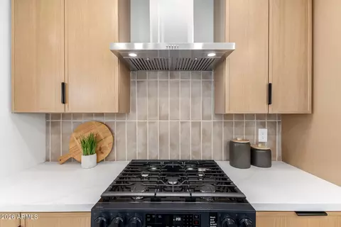 Kitchen - 3247 E Sheridan St, Phoenix, AZ 85008 photo 6 of 6
