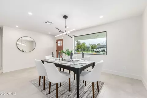 Dining - 3247 E Sheridan St, Phoenix, AZ 85008 photo 1 of 1