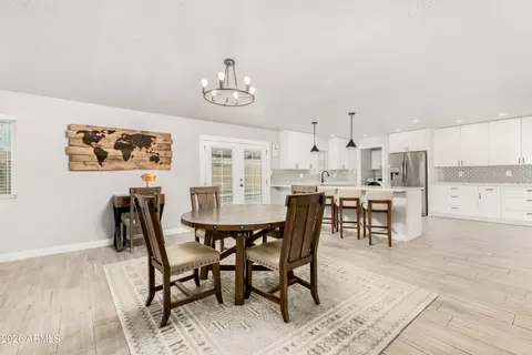 Dining - 3025 E Sierra St, Phoenix, AZ 85028 photo 1 of 4