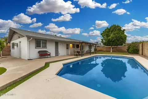 Exterior - 3025 E Sierra St, Phoenix, AZ 85028 photo 9 of 14