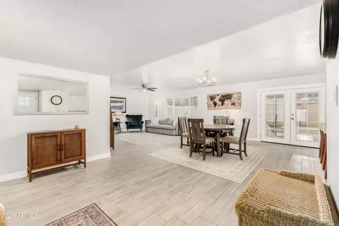 Entry Way - 3025 E Sierra St, Phoenix, AZ 85028 photo 3 of 4