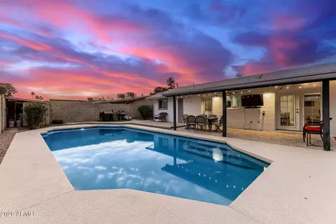 Exterior - 3025 E Sierra St, Phoenix, AZ 85028 photo 3 of 14
