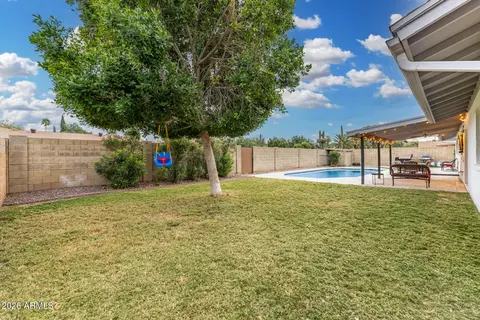 Exterior - 3025 E Sierra St, Phoenix, AZ 85028 photo 12 of 14