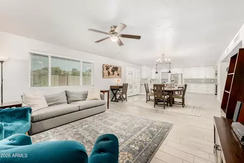 Living - 3025 E Sierra St, Phoenix, AZ 85028 photo 2 of 4