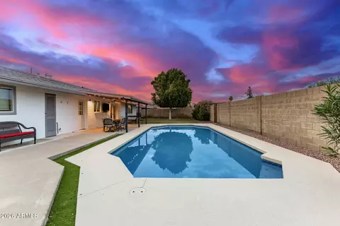 Exterior - 3025 E Sierra St, Phoenix, AZ 85028 photo 7 of 14