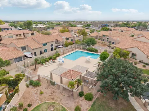 View/Area - 4223 E Cassia Way, Phoenix, AZ 85044 photo 6 of 15