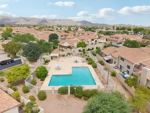 View/Area - 4223 E Cassia Way, Phoenix, AZ 85044 photo 2 of 15