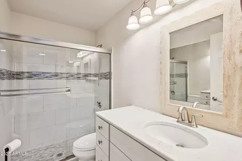 Bath - 4223 E Cassia Way, Phoenix, AZ 85044 photo 4 of 4
