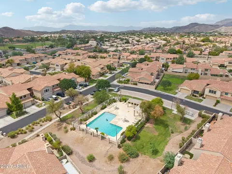 View/Area - 4223 E Cassia Way, Phoenix, AZ 85044 photo 9 of 15
