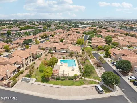 View/Area - 4223 E Cassia Way, Phoenix, AZ 85044 photo 12 of 15