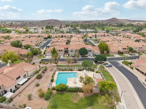 View/Area - 4223 E Cassia Way, Phoenix, AZ 85044 photo 10 of 15