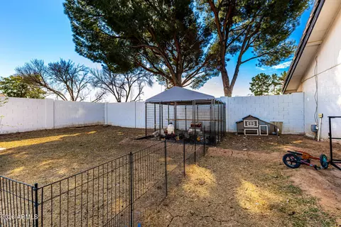 Exterior - 640 E Melody Dr, Gilbert, AZ 85234 photo 2 of 4