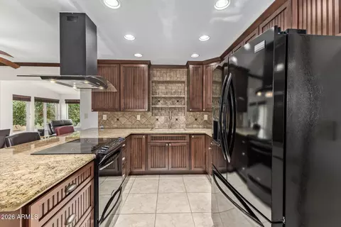 Kitchen - 5349 E Dallas St, Mesa, AZ 85205 photo 4 of 4