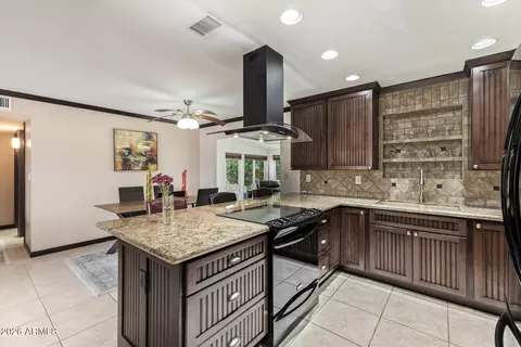 Kitchen - 5349 E Dallas St, Mesa, AZ 85205 photo 2 of 4