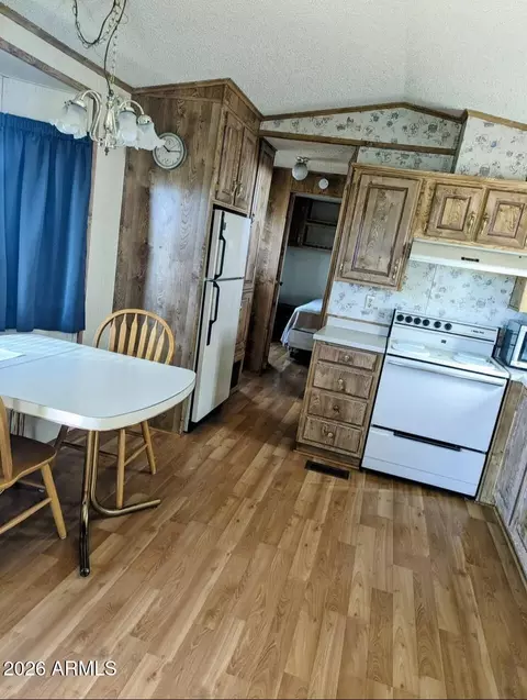 929 N Delaware Dr #B, Apache Junction, AZ 85120 photo 7