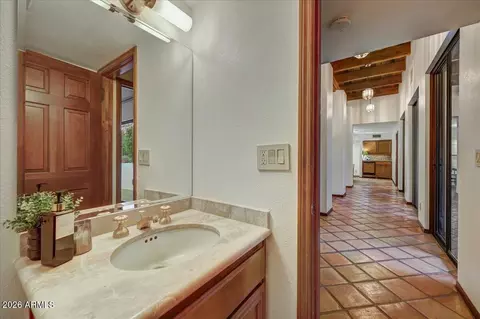 Entry Way - 2550 E Denton Ln, Phoenix, AZ 85016 photo 1 of 2