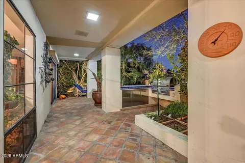 Exterior - 2550 E Denton Ln, Phoenix, AZ 85016 photo 7 of 16