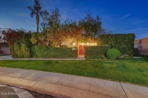 Exterior - 2550 E Denton Ln, Phoenix, AZ 85016 photo 10 of 16