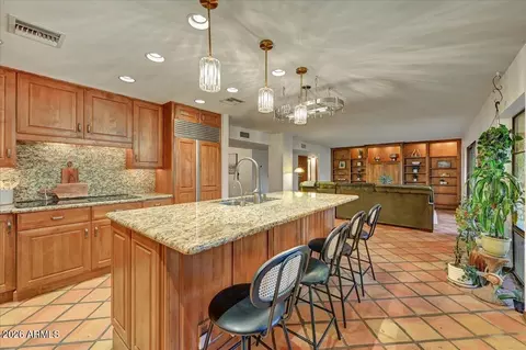 Kitchen - 2550 E Denton Ln, Phoenix, AZ 85016 photo 1 of 4
