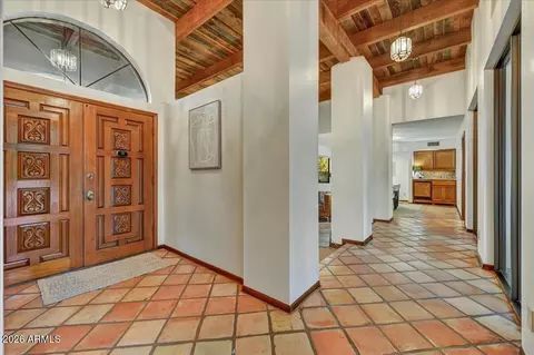 Entry Way - 2550 E Denton Ln, Phoenix, AZ 85016 photo 2 of 2