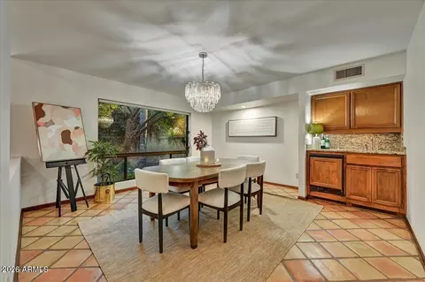 Dining - 2550 E Denton Ln, Phoenix, AZ 85016 photo 4 of 4