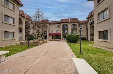 Exterior - 3033 E Devonshire Ave #3032, Phoenix, AZ 85016 photo 3 of 4