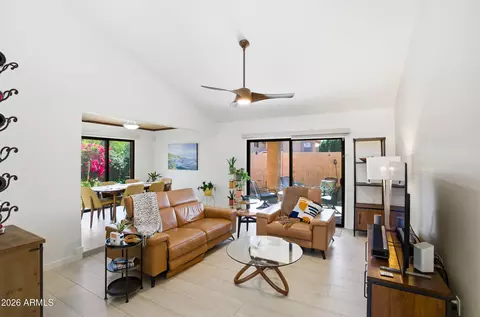 1015 E Becker Ln, Phoenix, AZ 85020