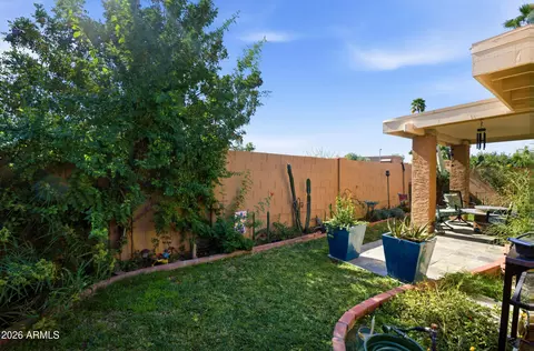 Exterior - 1015 E Becker Ln, Phoenix, AZ 85020 photo 5 of 9