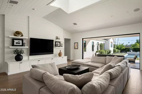 Living - 5903 E Lafayette Blvd, Phoenix, AZ 85018 photo 1 of 2