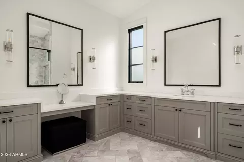 Bath - 5903 E Lafayette Blvd, Phoenix, AZ 85018 photo 4 of 8