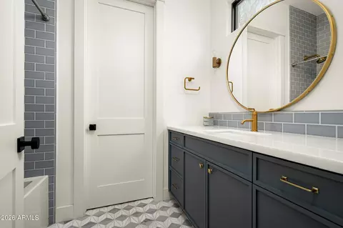 Bath - 5903 E Lafayette Blvd, Phoenix, AZ 85018 photo 8 of 8