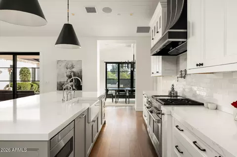 Kitchen - 5903 E Lafayette Blvd, Phoenix, AZ 85018 photo 5 of 5