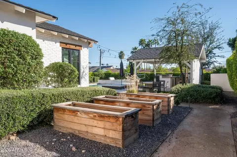 Exterior - 5903 E Lafayette Blvd, Phoenix, AZ 85018 photo 14 of 15