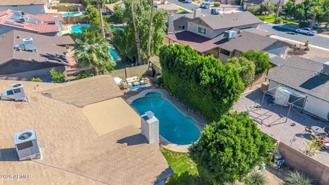 View/Area - 2443 W Crocus Dr, Phoenix, AZ 85023 photo 13 of 13