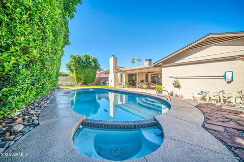 Exterior - 2443 W Crocus Dr, Phoenix, AZ 85023 photo 8 of 10