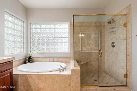 Bath - 4107 E Pullman Rd, Cave Creek, AZ 85331 photo 3 of 5