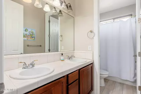 Bath - 4107 E Pullman Rd, Cave Creek, AZ 85331 photo 4 of 5