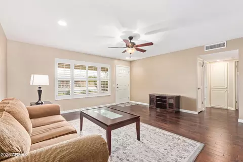 9402 W Long Hills Dr, Sun City, AZ 85351