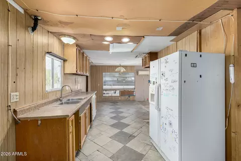 456 S Lawson Dr, Apache Junction, AZ 85120 photo 6