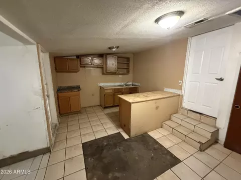 Other - 2201 W Coolidge St, Phoenix, AZ 85015 photo 12 of 17