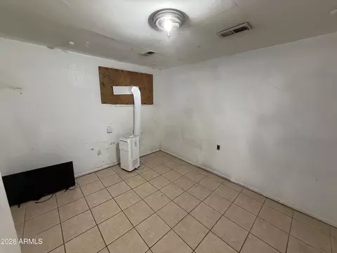 Bedroom - 2201 W Coolidge St, Phoenix, AZ 85015 photo 4 of 4