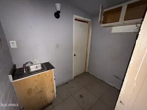 Other - 2201 W Coolidge St, Phoenix, AZ 85015 photo 5 of 17